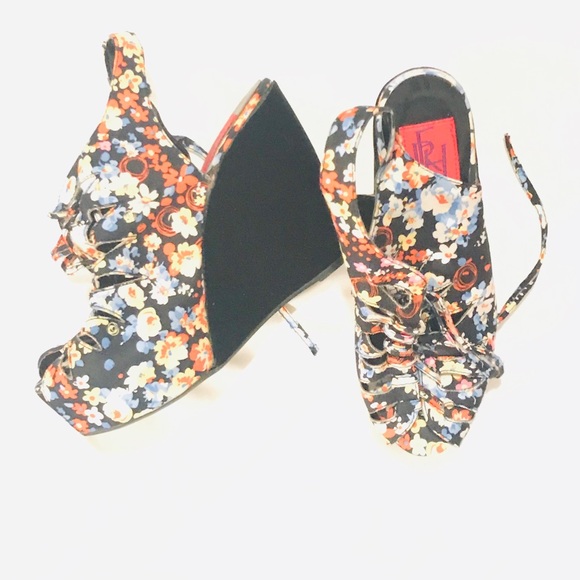 Ladies classy shoes - Picture 2 of 2